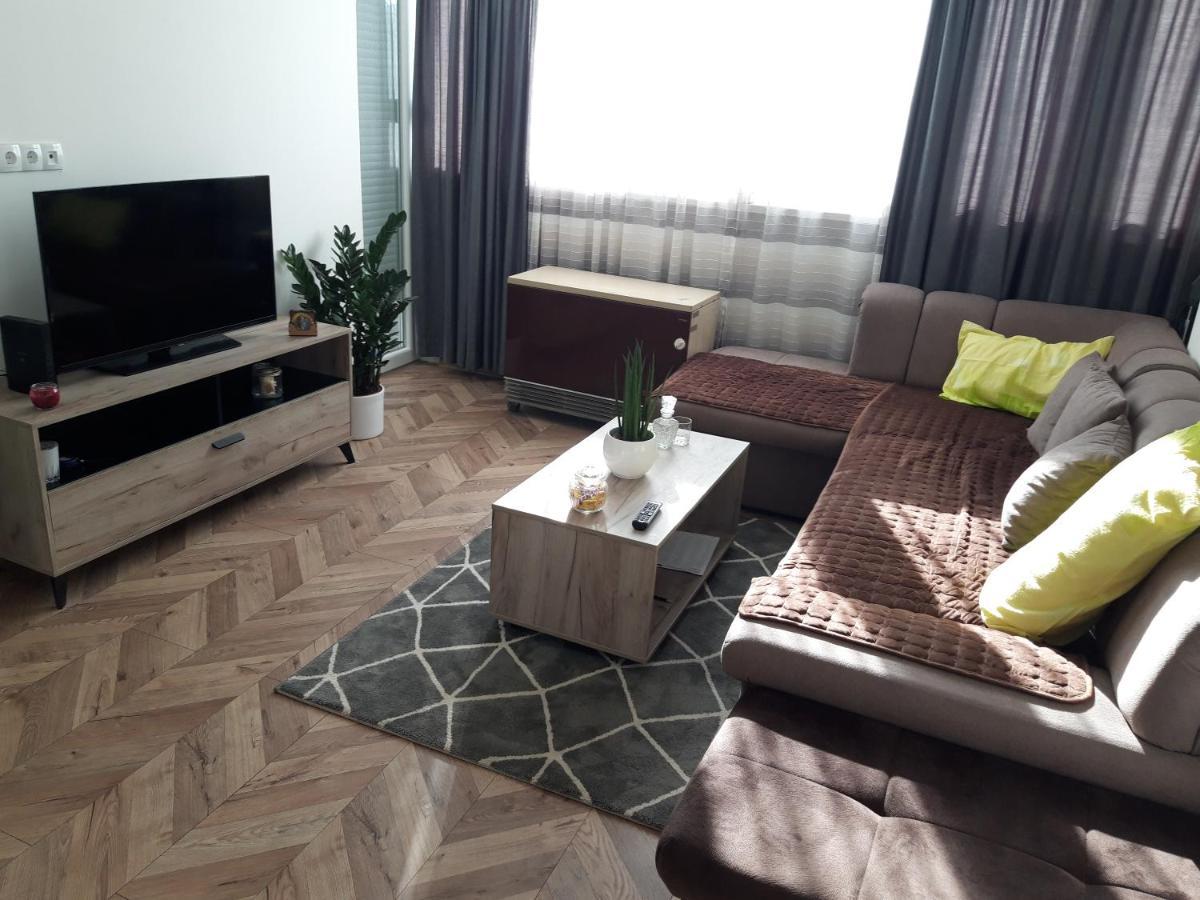 Stan na dan Simikic Apartment Bijeljina Luaran gambar